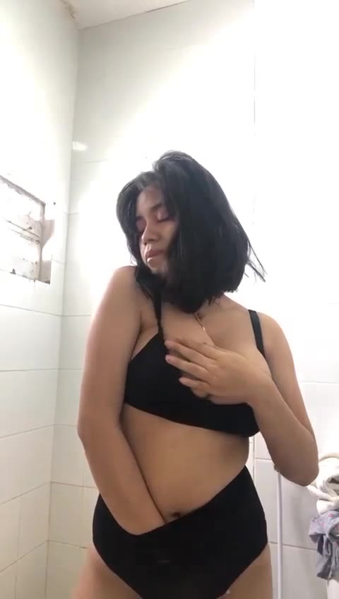 Mahasiswi Cantik Toket Bulet Colmek